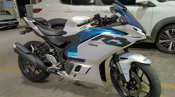 YAMAHA YZF R3 ABS CONNECTED YAMAHA YZF R3 ABS CONNECTED